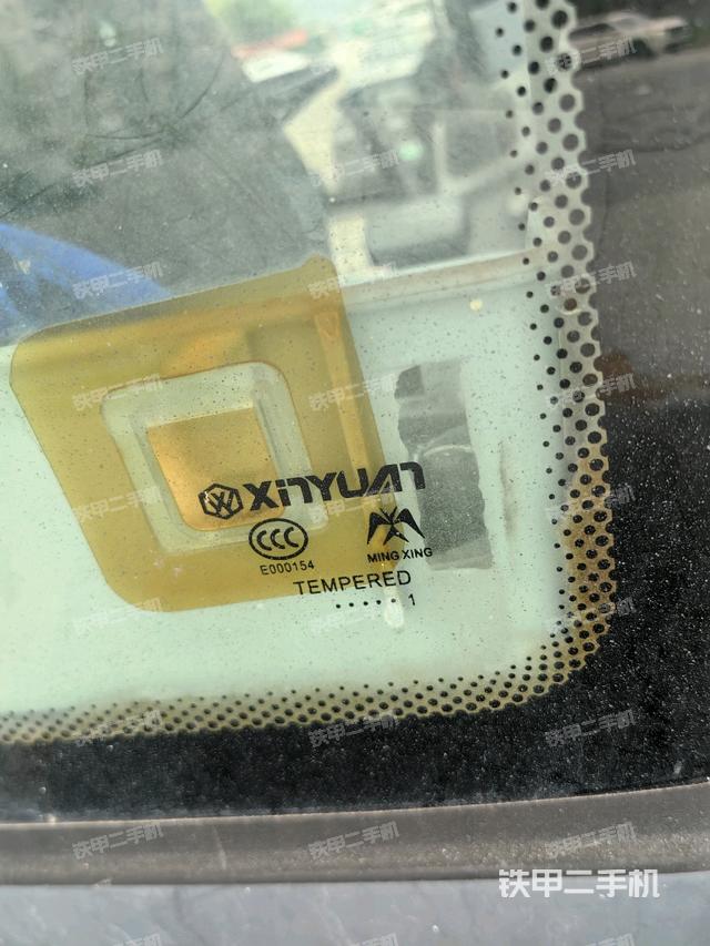 后窗玻璃角标（驾驶室部分）