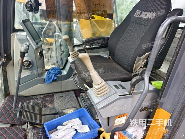 驾驶室整体（整机外观）