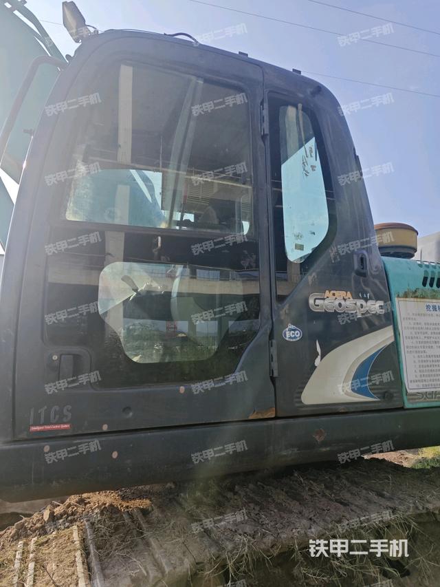 駕駛室正側(cè)（駕駛室部分）