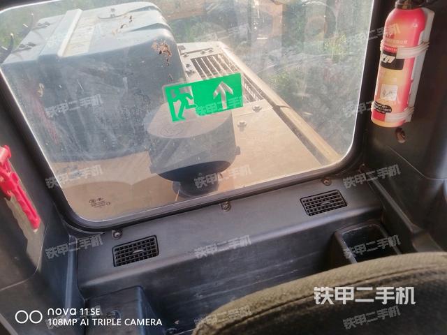 座椅后部（驾驶室部分）