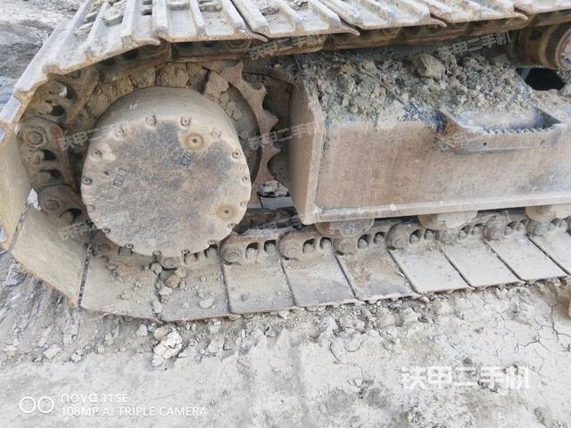 右驱动轮（行走机构）