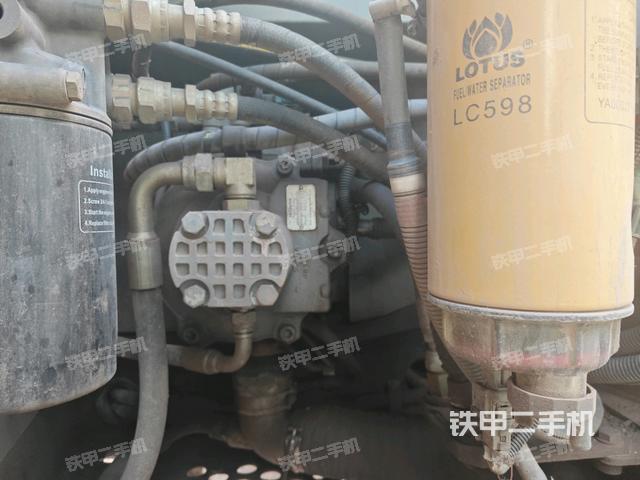 液壓泵斜45?右（大件艙室）