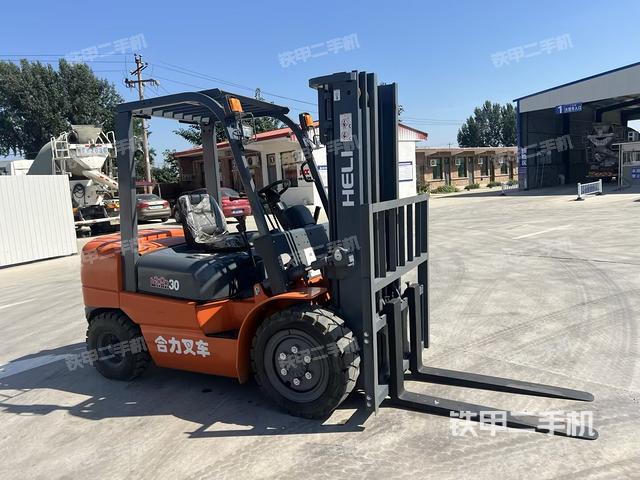 整机左侧（设备外观及核心部件）