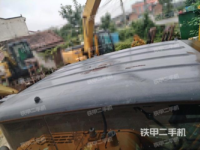 驾驶室顶部（整机外观）