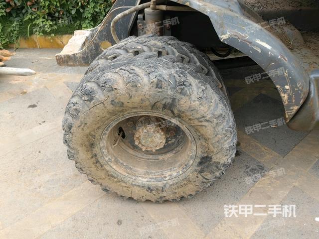 左驱动轮（行走机构）