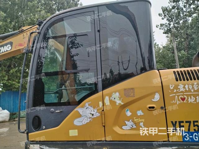 驾驶室整体（整机外观）