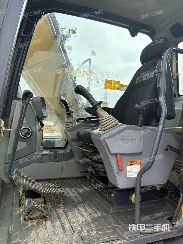 驾驶室整体（整机外观）