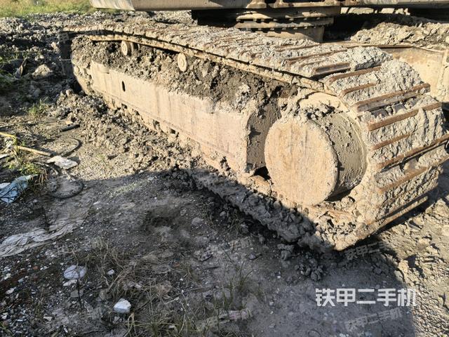 左側(cè)履帶整體?（行走機(jī)構(gòu)）