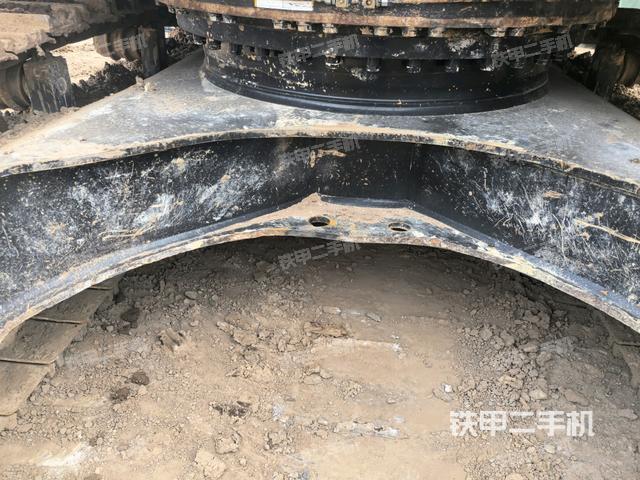 大臂根部 斜视（工作和回转装置）