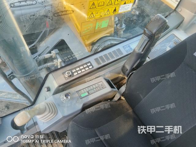 座椅左側(cè)控制臺(tái)/音響/含左手柄（駕駛室部分）