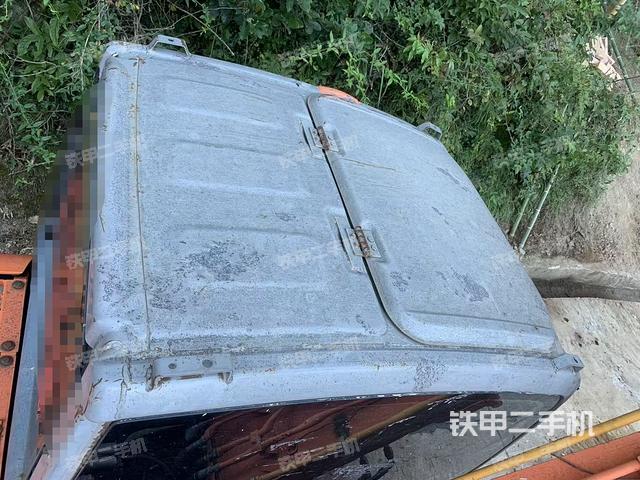 驾驶室顶部（整机外观）