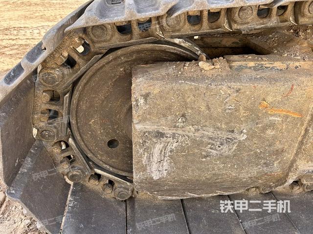 单侧履带整体（整机外观）