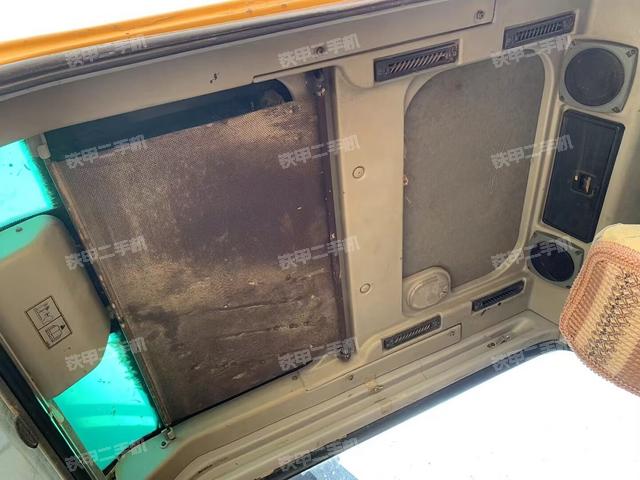 驾驶室顶部（整机外观）