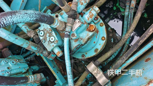 回轉(zhuǎn)馬達（上車部件）