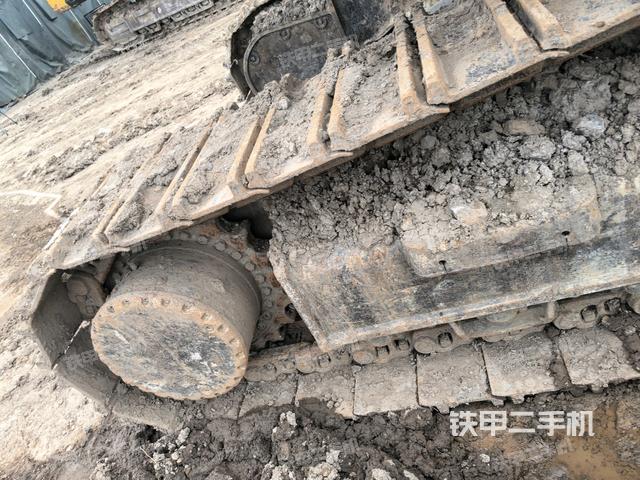 右側(cè)履帶整體（行走機構(gòu)）