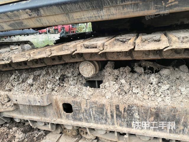 右側(cè)行走馬達蓋板（行走機構(gòu)）