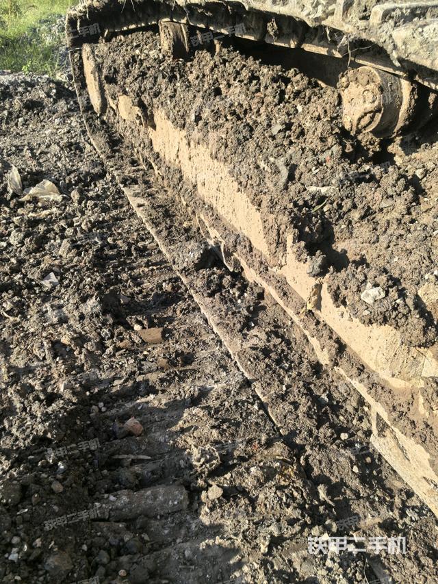 右側(cè)履帶整體（行走機(jī)構(gòu)）