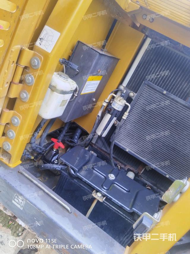 電瓶（大件艙室）