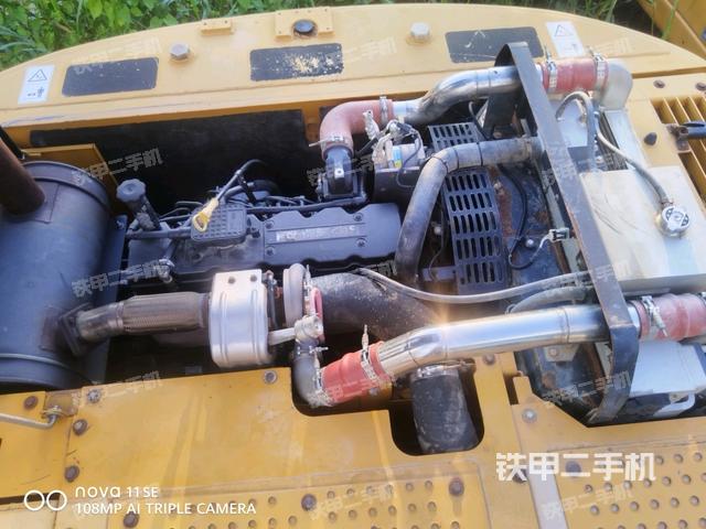 發(fā)動(dòng)機(jī)室（上車部件）