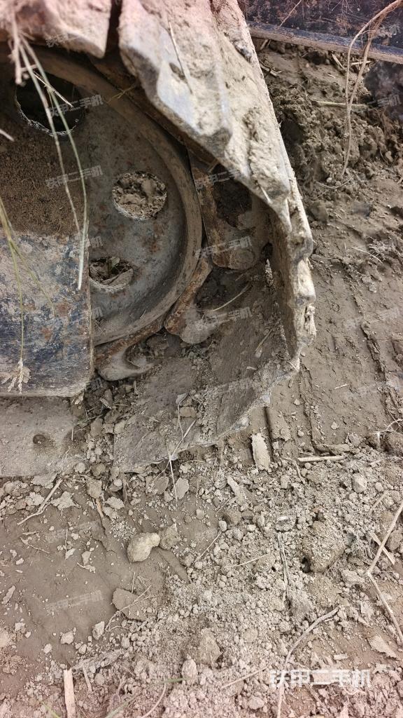 右導(dǎo)向輪（行走機構(gòu)）