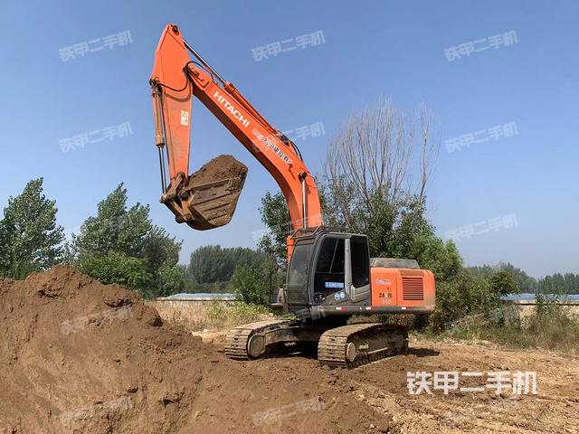 日立ZX240-3挖掘機(jī)