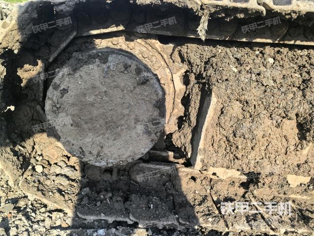 右驅(qū)動(dòng)輪（行走機(jī)構(gòu)）