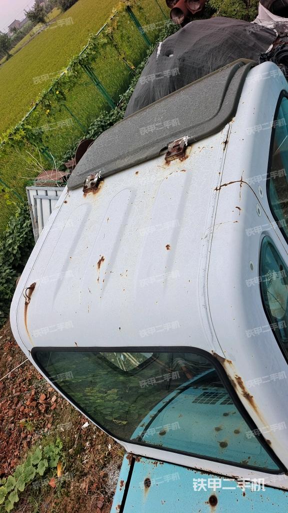 駕駛室頂部俯視（上車部件）