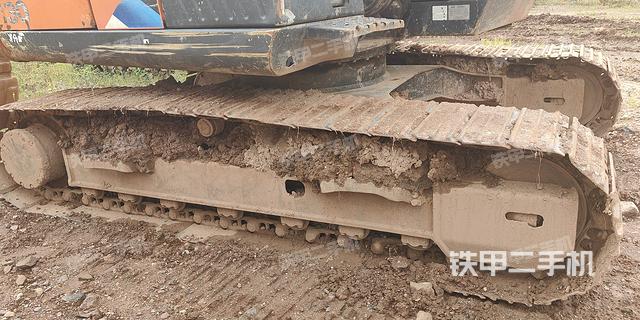 单侧履带整体（整机外观）