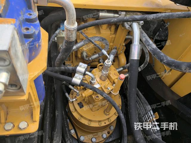 发动机室（上车部件）