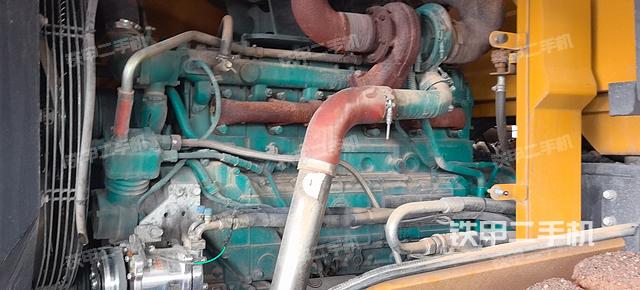 发动机右侧（整机外观及大件）