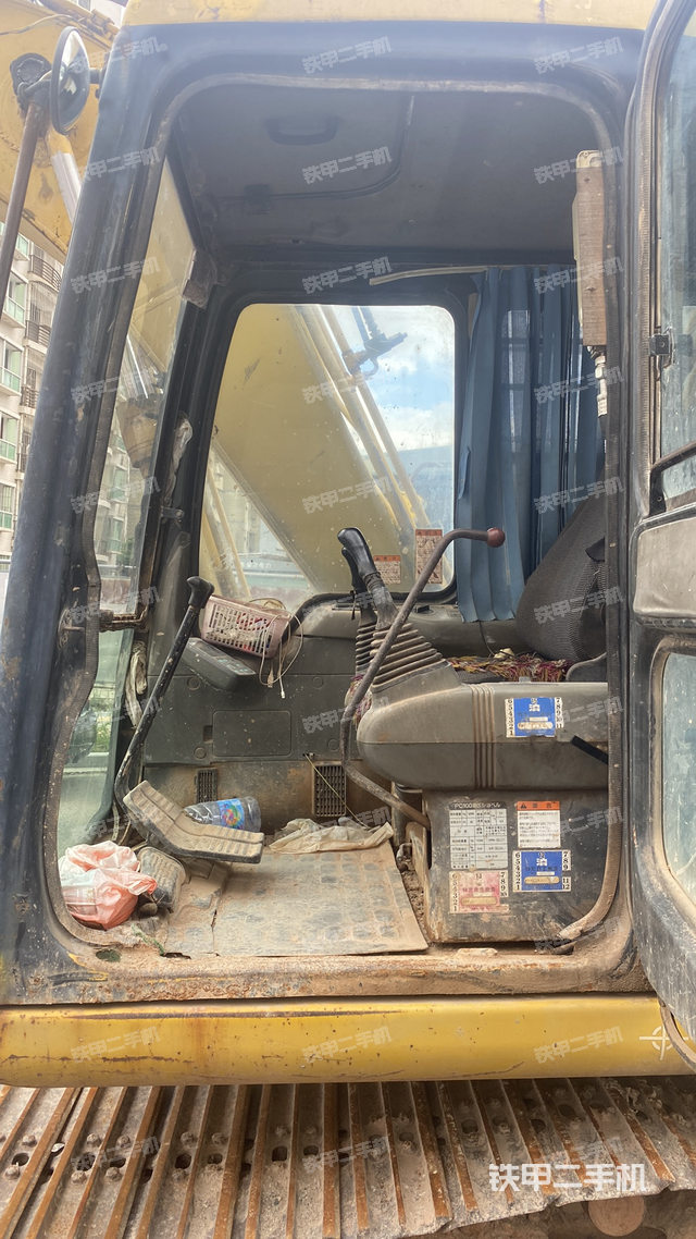 驾驶室整体（整机外观）