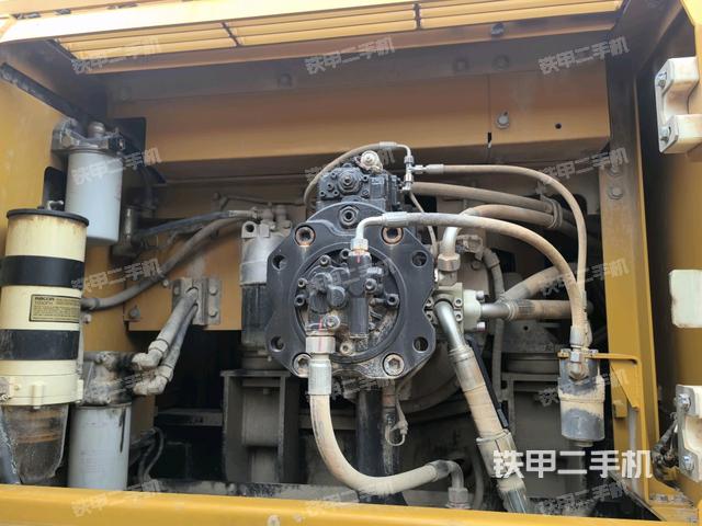 液壓泵斜45?左（大件艙室）