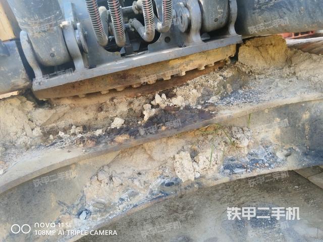 转盘和下车架正前（工作和回转装置）