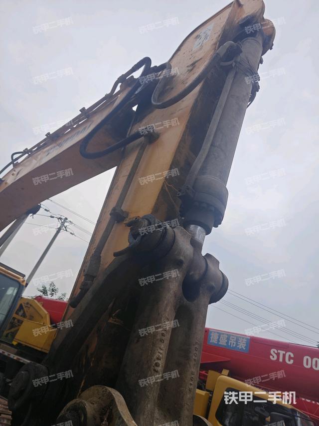 小臂整體右前（工作和回轉(zhuǎn)裝置）