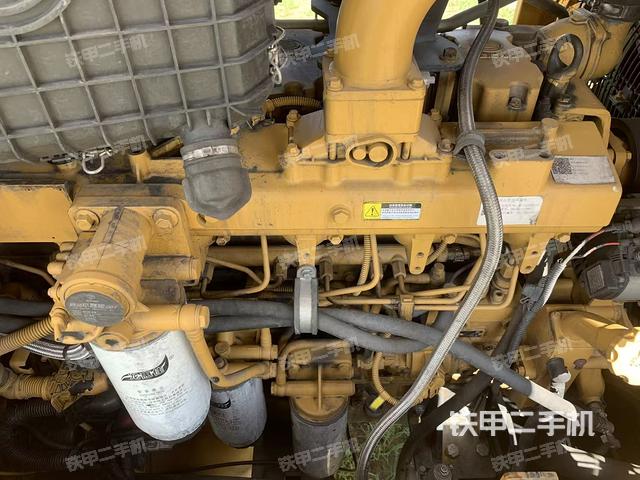 发动机右侧（整机外观及大件）