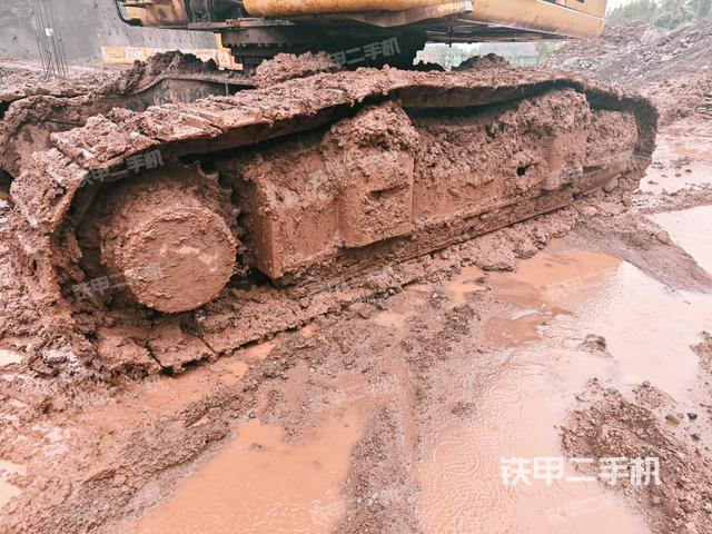 左侧履带整体 （行走机构）