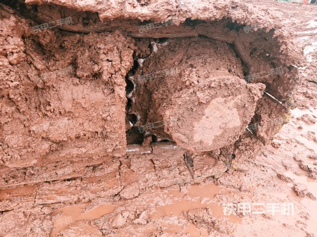 右驱动轮（行走机构）