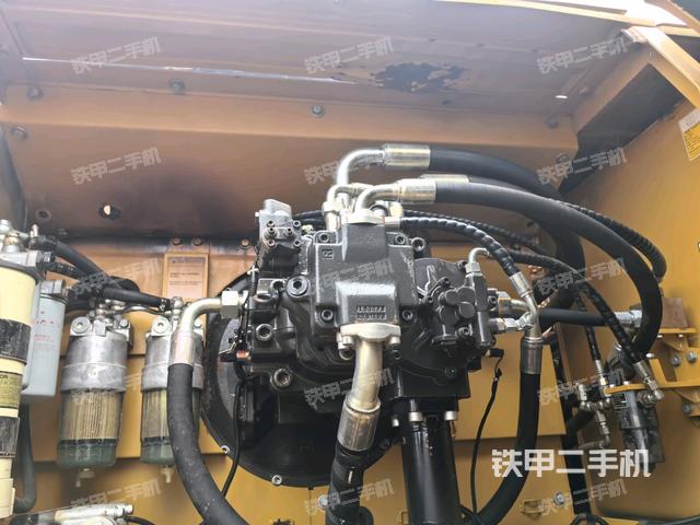 液压泵斜45 左（大件舱室）