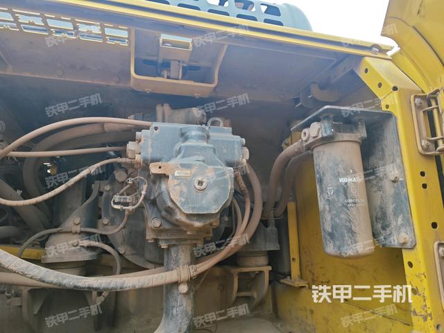 液壓泵斜45?左（大件艙室）