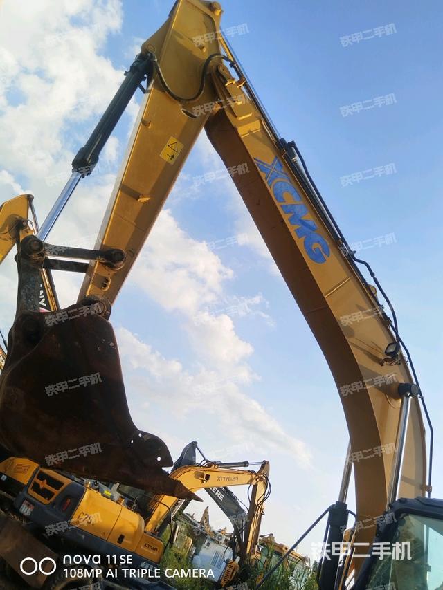 大臂根部?斜視（工作和回轉(zhuǎn)裝置）