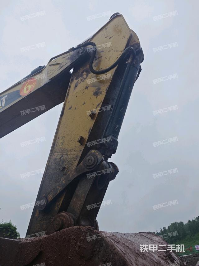 小臂整体右前（工作和回转装置）