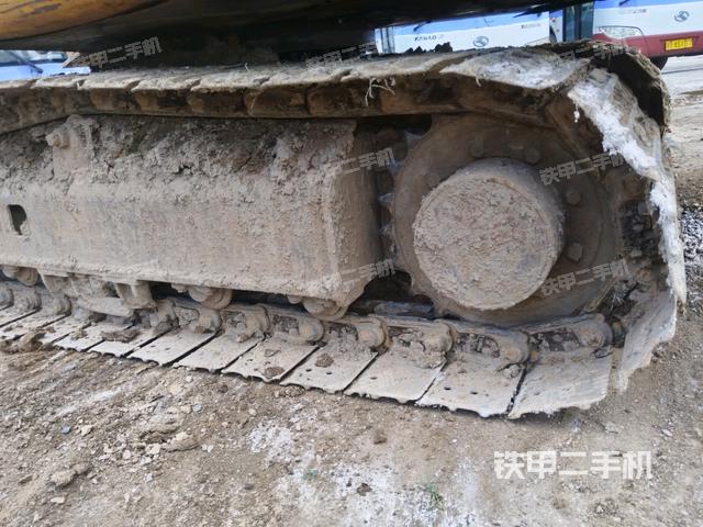 左驅(qū)動輪（行走機構(gòu)）