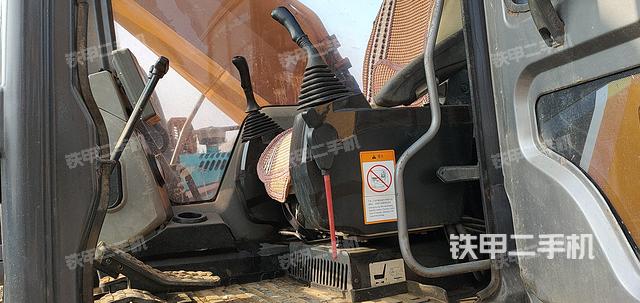 駕駛室整體（整機(jī)外觀）