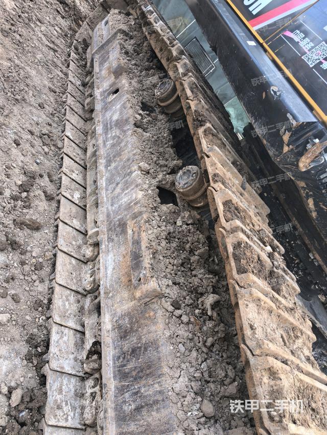 左侧行走马达盖板（行走机构）