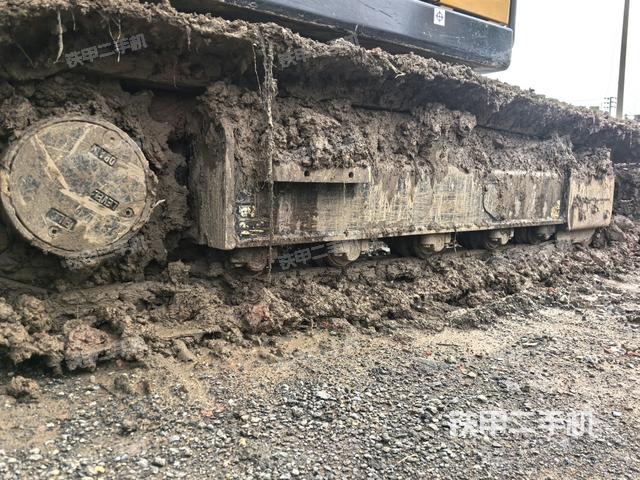 右側履帶整體?（行走機構）