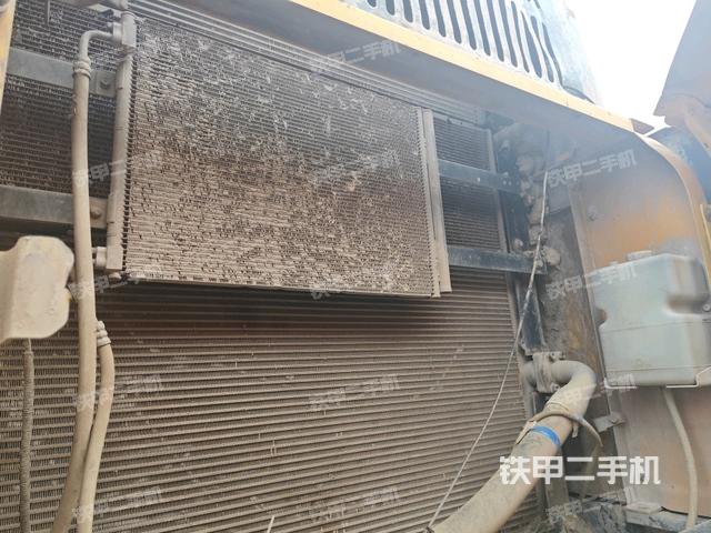 散熱器正面（大件艙室）