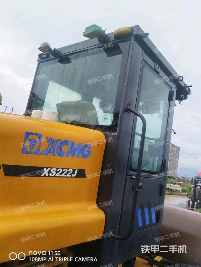 操作把手（壓路機駕駛室）