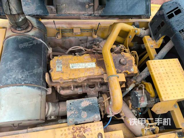 气门室盖螺丝特写（上车部件）