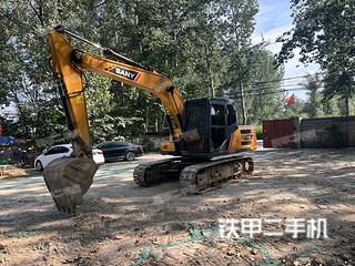 三一重工SY135C挖掘机实拍图片