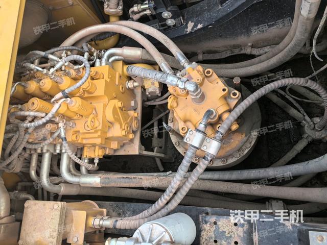 发动机室（上车部件）